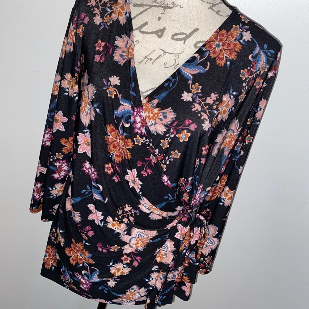 Floral Black Label Evan Picone Top